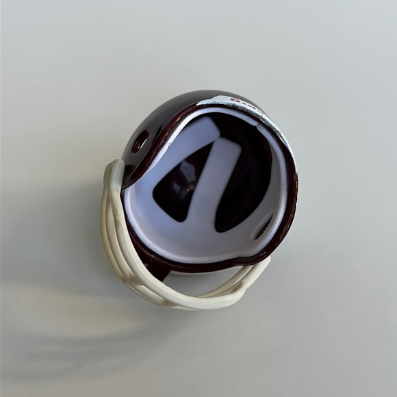 Mississippi State Bulldogs Vintage NCAA Pocket Pro Mini Riddell Football Helmet - Picture 5 of 6